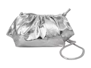 Le petit sac Denise en cuir métallisé – Argent
